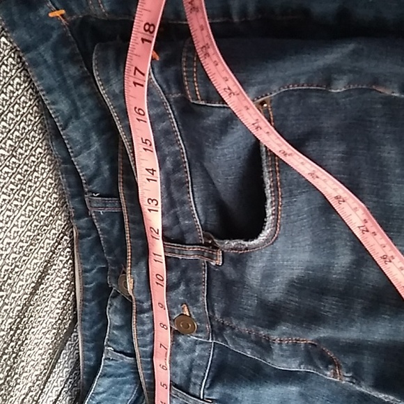 2 pr Time and tru size 16 women's jean shorts. - Picture 5 of 11